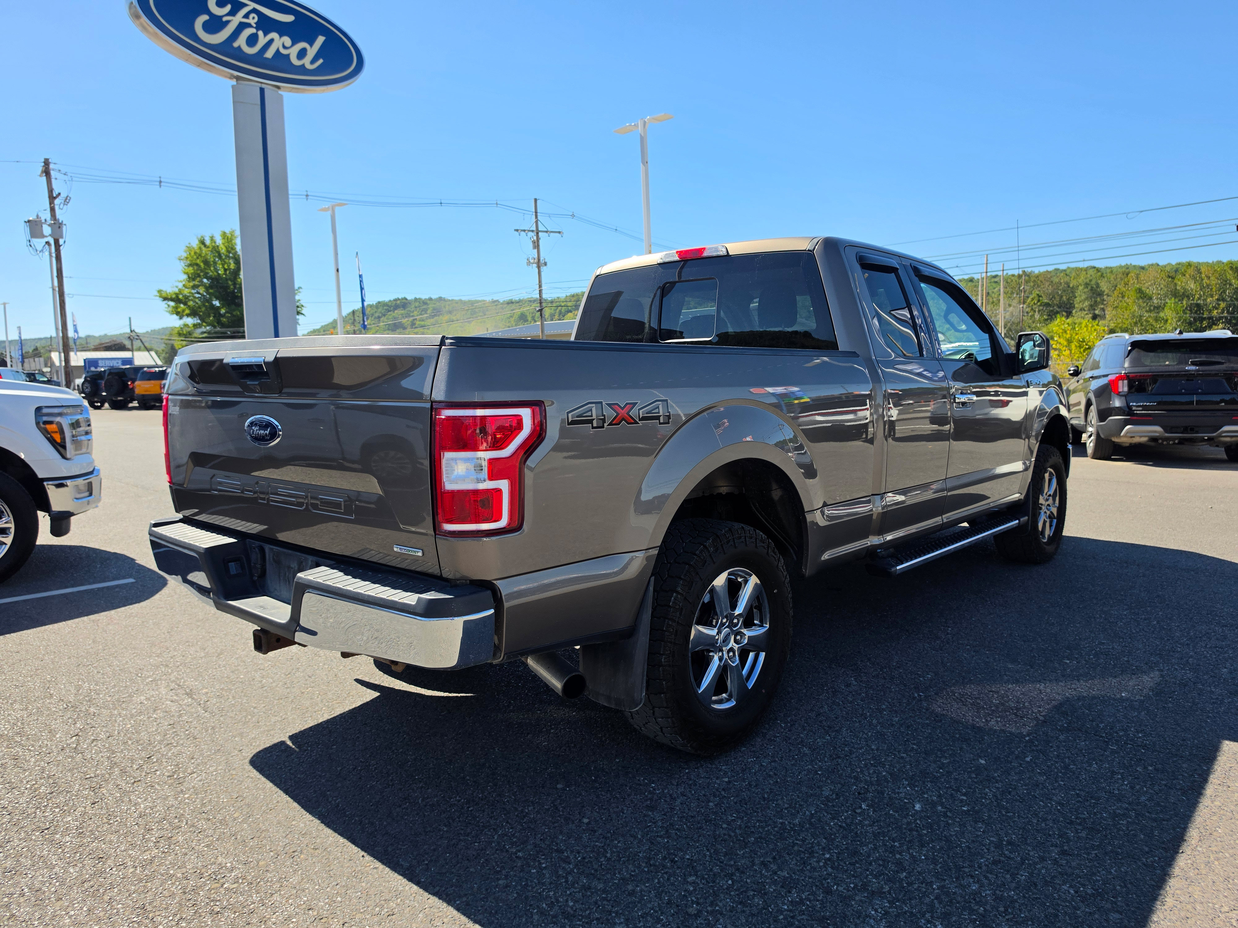 Used 2019 Ford F150 XLT w/ Equipment Group 302A Luxury AWD/4WD image 3