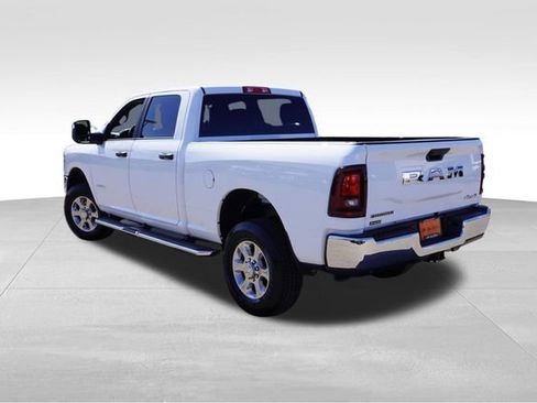 Certified 2026 RAM 2500 Big Horn AWD/4WD image 7