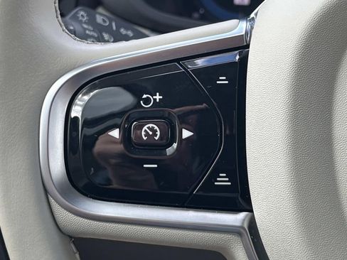 Used 2025 Volvo XC60 T8 Plus w/ Protection Package Premier image 30