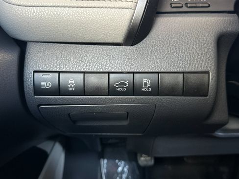 Used 2019 Toyota Camry SE FWD image 24