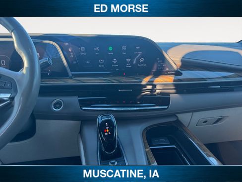 Used 2023 Cadillac Escalade Sport Platinum AWD/4WD image 11