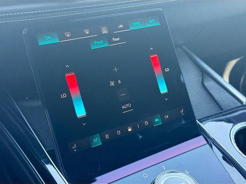 Certified 2025 Cadillac Escalade Sport AWD/4WD image 16