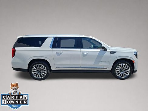Used 2023 GMC Yukon XL Denali Ultimate w/ LPO, Floor Liner Package AWD/4WD image 3