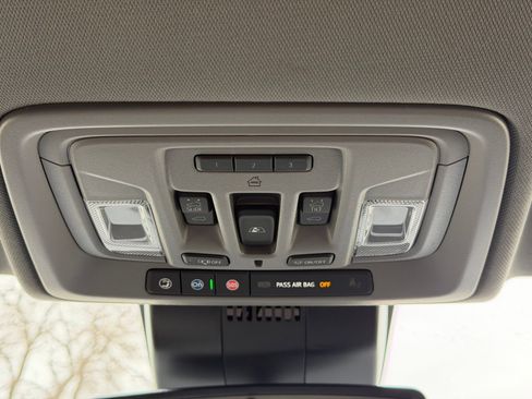 Used 2026 GMC Sierra 1500 SLT w/ SLT Premium Plus Package image 28