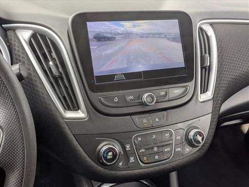 Used 2023 Chevrolet Malibu LT image 13