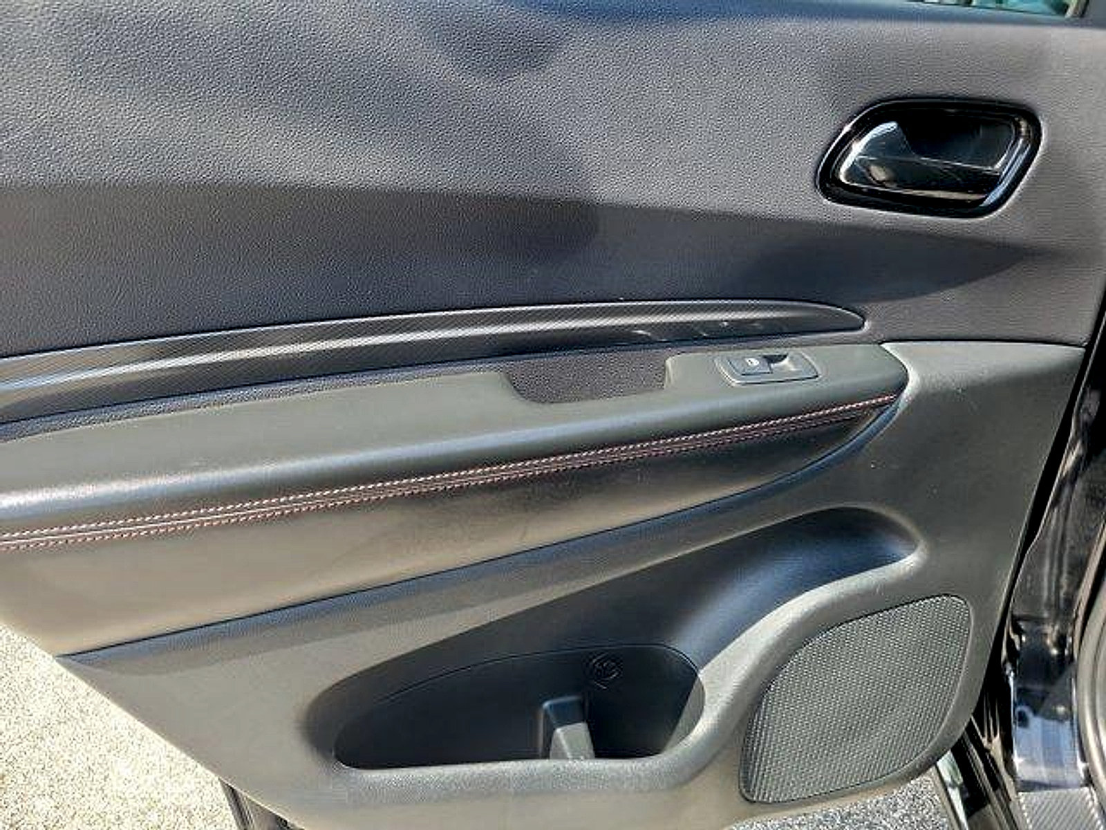 Certified 2023 Dodge Durango R/T w/ Blacktop Package RWD image 22