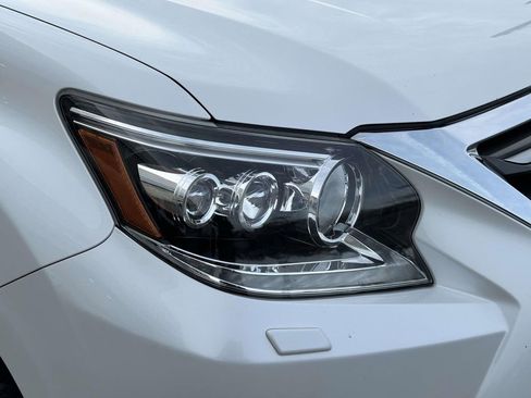 Used 2018 Lexus GX 460 image 9