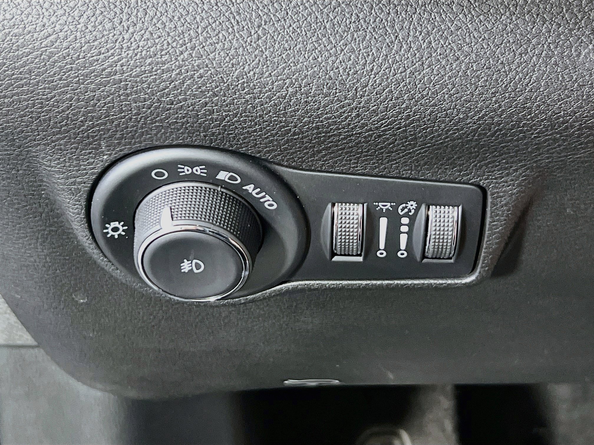 Used 2022 Jeep Compass Limited AWD/4WD image 10