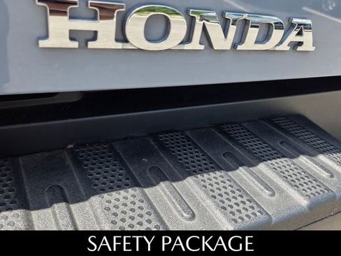 Used 2024 Honda Ridgeline Sport image 11