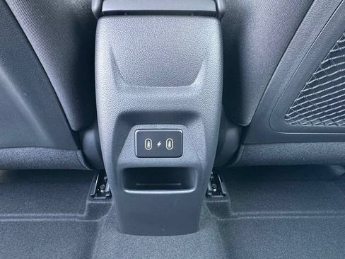 Certified 2026 Hyundai Venue SEL FWD image 12