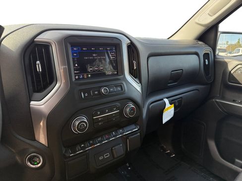 Used 2024 Chevrolet Silverado 1500 Custom image 12