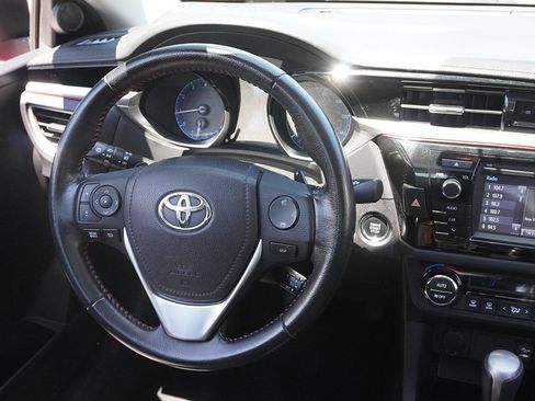 Used 2016 Toyota Corolla S Special Edition FWD image 31