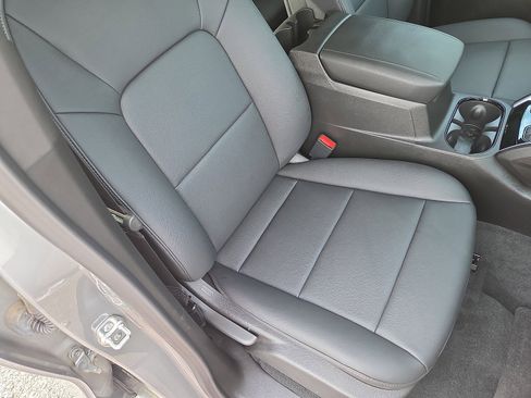 Used 2026 Chevrolet Colorado LT w/ LT Convenience Package AWD/4WD image 16