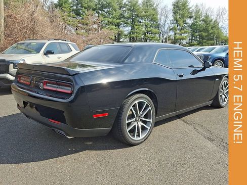 Used 2023 Dodge Challenger R/T RWD image 6