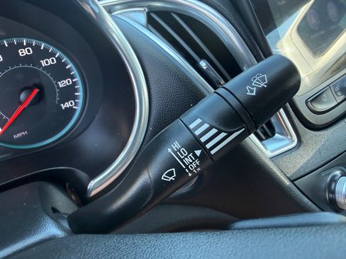 Used 2020 Chevrolet Malibu LT w/ Leather Package FWD image 23