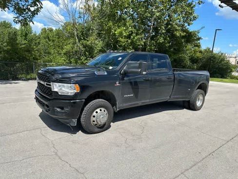 Certified 2022 RAM 3500 Big Horn w/ Level A Equipment Group AWD/4WD image 2