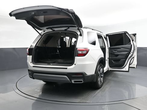 Used 2023 Honda Pilot Touring image 31