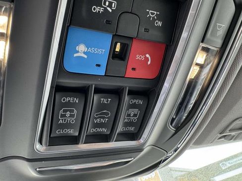 Used 2022 Jeep Grand Cherokee Summit image 19