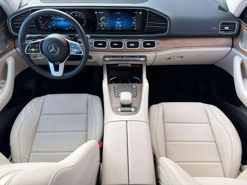 Used 2022 Mercedes-Benz GLS 450 4MATIC image 16