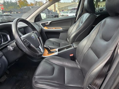 Used 2017 Volvo XC60 T6 Inscription w/ Preferred Option Package image 22