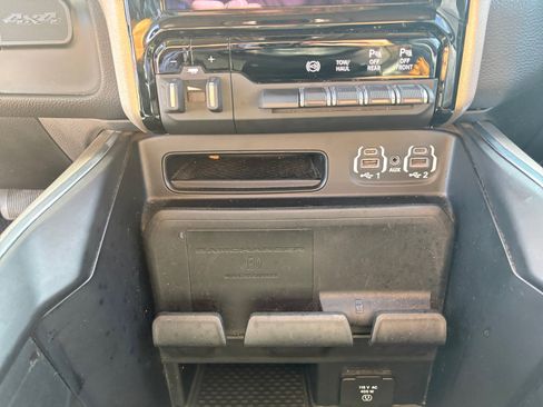 Used 2021 RAM 2500 Laramie AWD/4WD image 19