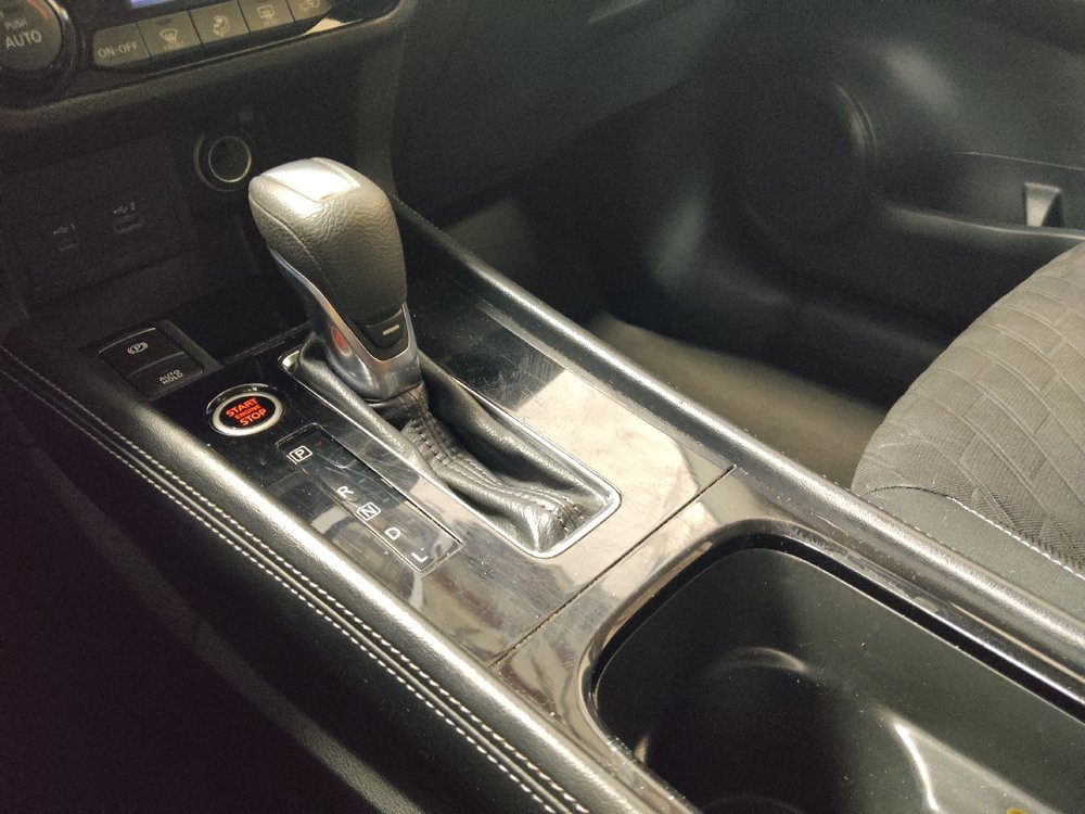 Used 2022 Nissan Kicks SV w/ Interior Electronics Package FWD image 26