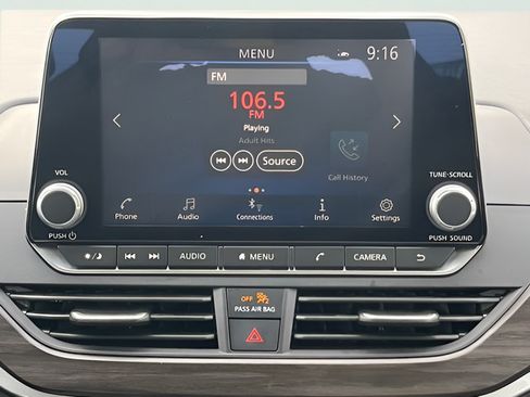 Used 2025 Nissan Altima 2.5 SV FWD image 25