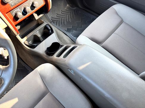 Used 2005 Dodge Dakota SLT image 16