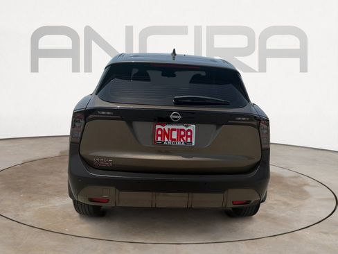 Used 2025 Nissan Kicks S FWD image 11