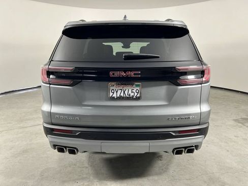 Used 2026 GMC Acadia Elevation w/ Elevation Premium Package FWD image 7