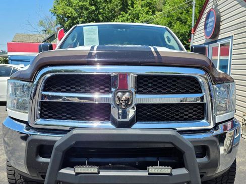 Used 2016 RAM 2500 Tradesman w/ Chrome Appearance Group AWD/4WD image 3