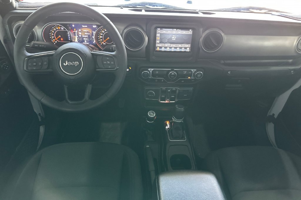 Used 2023 Jeep Gladiator Sport AWD/4WD image 13