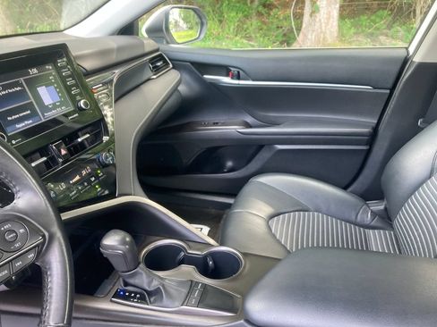 Used 2023 Toyota Camry SE FWD image 15