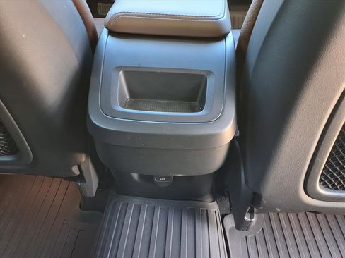 Certified 2023 Volvo XC60 B5 Plus w/ Protection Package Premier image 16