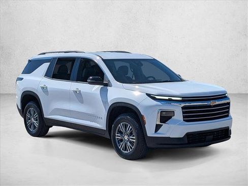 New 2026 Chevrolet Traverse LT FWD image 5