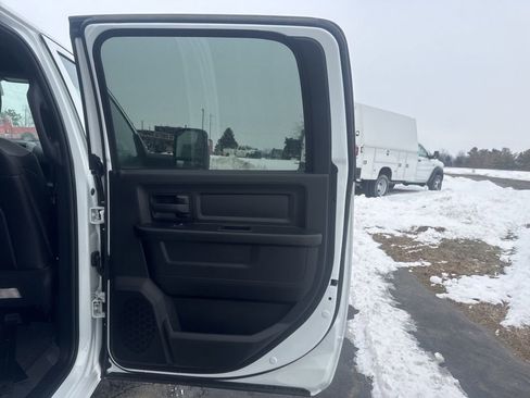 New 2024 RAM 5500 Tradesman AWD/4WD image 40