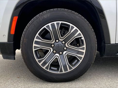 Used 2023 Jeep Wagoneer Series II image 25