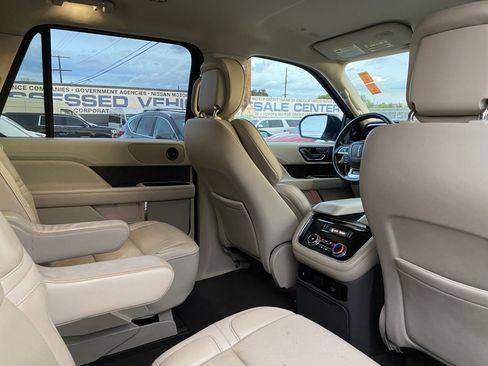 Used 2018 Lincoln Navigator L Select w/ Cargo Package image 26