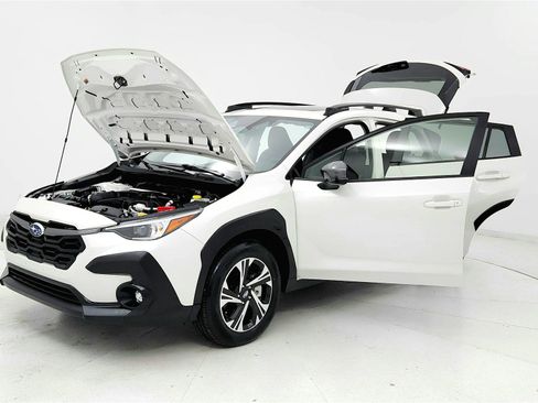 Used 2025 Subaru Crosstrek 2.0i Premium AWD/4WD image 9
