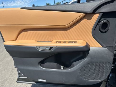 New 2026 Lexus ES 350e FWD image 12