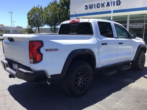 Used 2025 Chevrolet Colorado Trail Boss AWD/4WD image 4