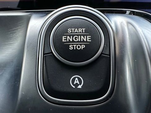 Used 2026 Mercedes-Benz GLB 250 4MATIC image 24