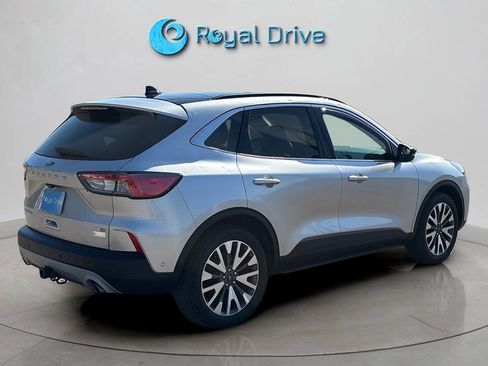 Used 2020 Ford Escape Titanium AWD/4WD image 6