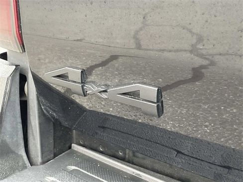 Used 2025 Toyota Tacoma TRD Off-Road image 11