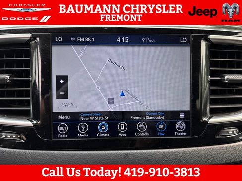 Used 2018 Chrysler Pacifica Touring-L Plus w/ Tire & Wheel Group FWD image 19