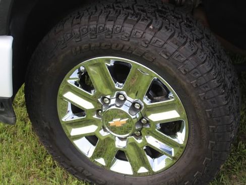 Used 2024 Chevrolet Silverado 2500 High Country w/ Z71 Off-Road Package AWD/4WD image 23