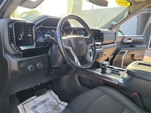 Used 2022 Chevrolet Silverado 1500 RST image 12