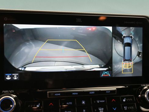 Used 2022 Toyota Highlander Platinum FWD image 29