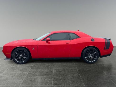 Used 2016 Dodge Challenger R/T Scat Pack w/ Leather Interior Group image 4