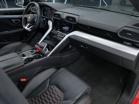 Used 2021 Lamborghini Urus AWD/4WD image 43